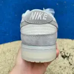 Nike Dunk x Louis Vuitton "White/Grey Suede" CR8033-503 - 图片 3