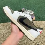 Travis Scott x Jordan Air Jordan 1 Low OG "Medium Olive" DM7866-200 - 图片 4