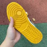 Air Jordan 1 High OG “Yellow Ochre”DZ5485-701 - 图片 7
