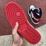 Travis Scott x Air Jordan 1 "Reverse Swoosh" Black White Red DH3227-500 - 图片 6