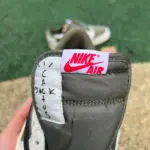 Travis Scott x Jordan Air Jordan 1 Low OG "Medium Olive" DM7866-200 - 图片 6