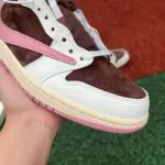 Travis Scott x Air Jordan 1 Low OG "Reverse Swoosh"  DZ4137-206 - 图片 7