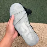 Air Jordan 4 x KAWS "Black" 930155-001 - 图片 7