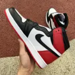 Travis Scott x Air Jordan 1 "Reverse Swoosh" Black White Red DH3227-500 - 图片 7