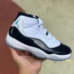 Air Jordan 11 "Midnight Navy" 378037-123