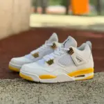 Air Jordan 4 "White Orange Oreo" AQ9129-101