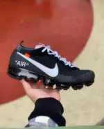 Off White x Nike Air VaporMax "Black" AA3831-001