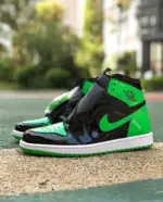 Air Jordan 1 "Pine Green" Patent Leather  555088-030