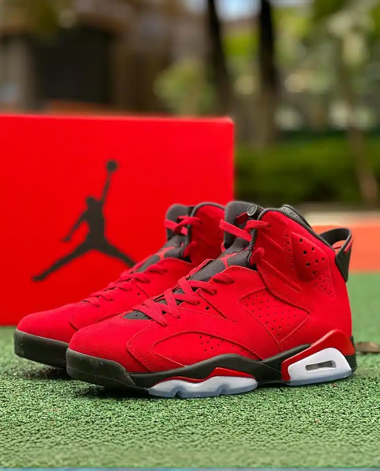 bria_bd56f02eb03e4338.webp Air Jordan 6 "Toro" Red CT8529-600 - 图片 1