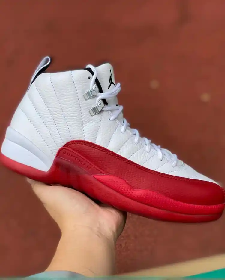 bria_c2a13e39d84d36d3.webp Air Jordan 12 Retro "Cherry" CT8013-116 - 图片 1