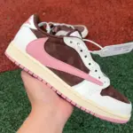 Travis Scott x Air Jordan 1 Low OG "Reverse Swoosh"  DZ4137-206