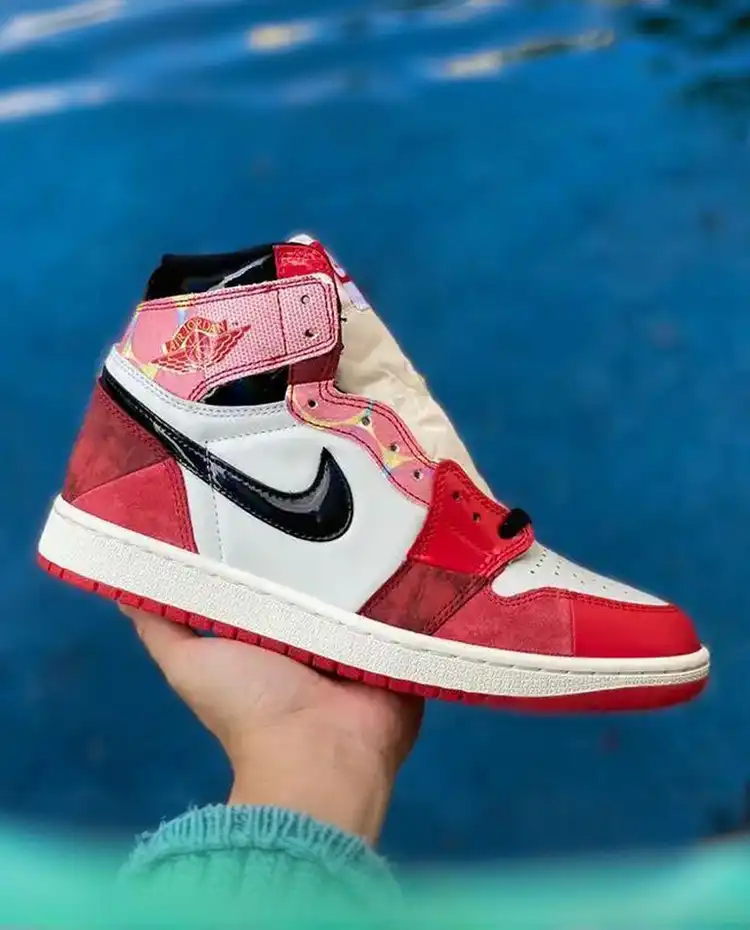 bria_cc313ef07997c0e1-1.webp Air Jordan 1 AJ1 Spider-Man 2.0 DV1748-601 - 图片 1