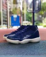 Air Jordan 11 "Midnight Navy" AT7802-115