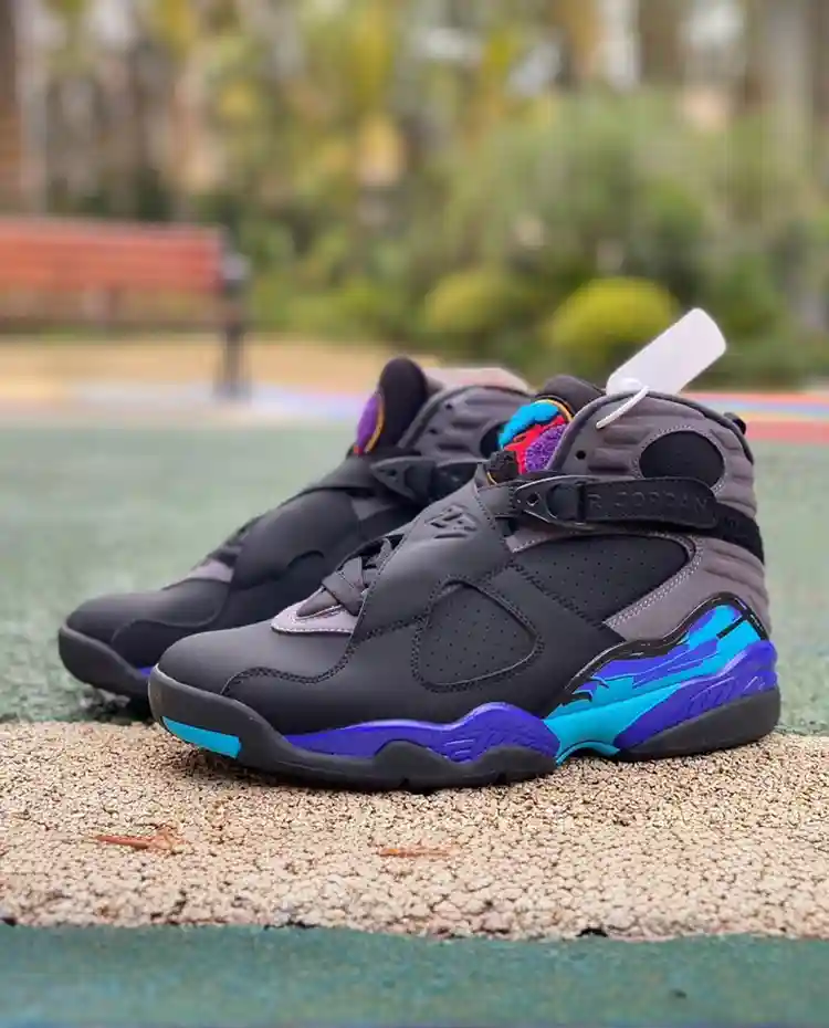 bria_eac59419e86b8778.webp Air Jordan 8 Retro "Aqua" 305381-025 - 图片 1